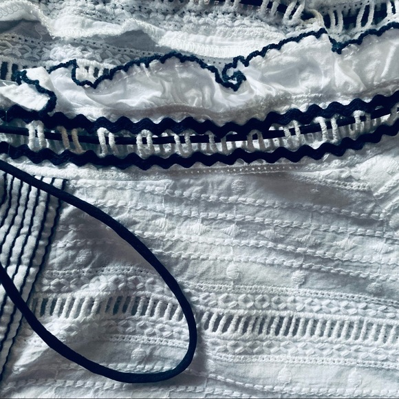 FINAL PRICE SAYLOR White Crochet Off Shoulder - Picture 9 of 9